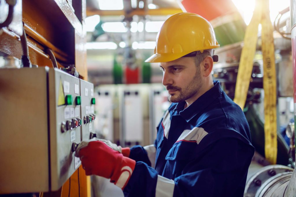 Ingeniero en centros de carga para sistemas de gestión energética para tu empresa