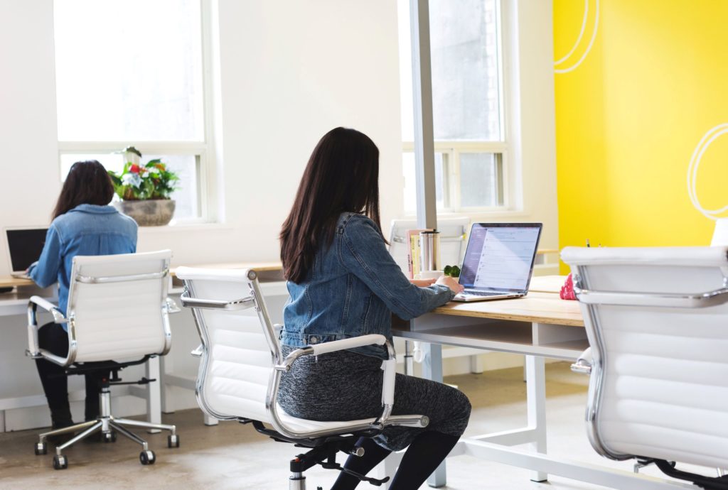 Espacio de trabajo con ventilación y climatización